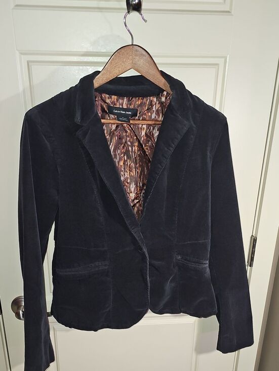 Calvin Klein Jackets & Blazers - Calvin Klein Black Velvet Blazer with Printed Lining